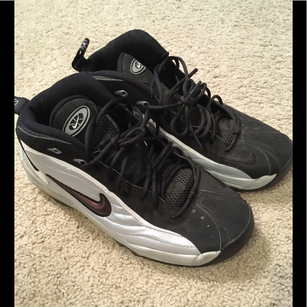 Men’s Nike Air Total Max Uptempo Metallic Shoes